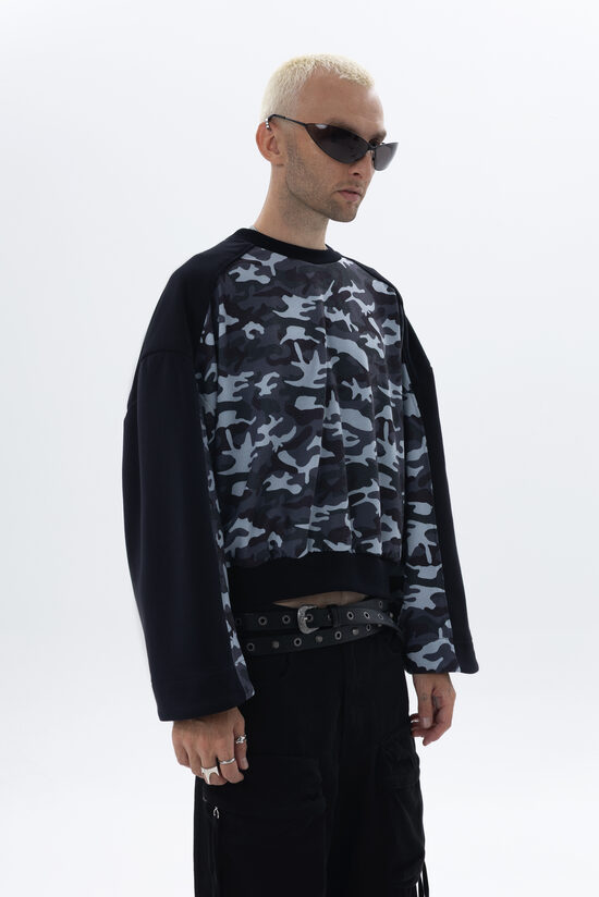 Colour block sweatshirts with camo print SAMPLE