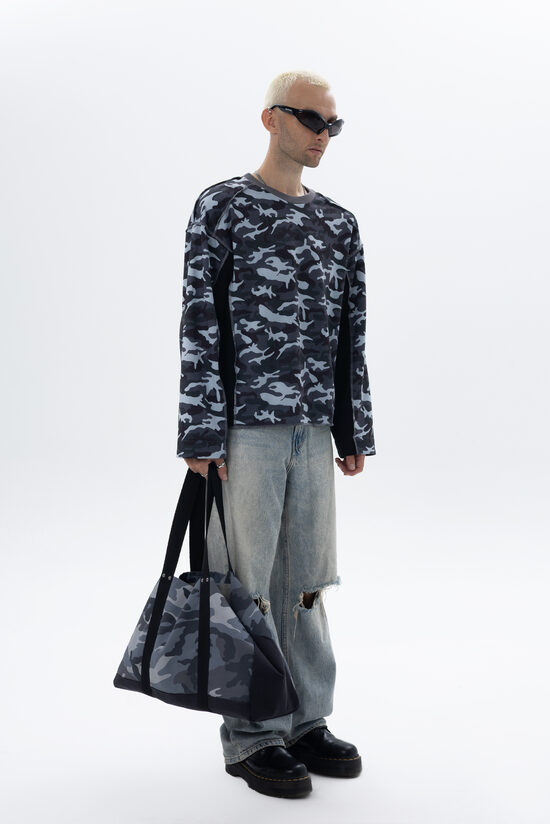 Long-sleeve T-shirt with camo print